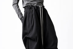 Load image into Gallery viewer, A.F ARTEFACT EXTREME WIDE BAGGY PANTS / SERGE TWILL (BLACK)