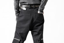 画像をギャラリービューアに読み込む, A.F ARTEFACT CARGO FLARE BAGGY PANTS / LUXE-TWILL (BLACK)