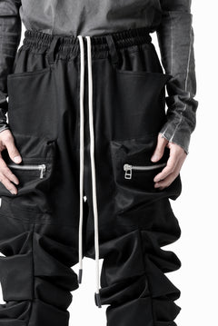 Load image into Gallery viewer, A.F ARTEFACT MONSTER TUCK FLARE BAGGY PANTS / LUX PES TWILL (BLACK)