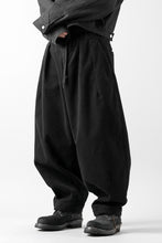 画像をギャラリービューアに読み込む, CAPERTICA BALLOON PANTS / NAPPING MOLESKIN (BLACK)