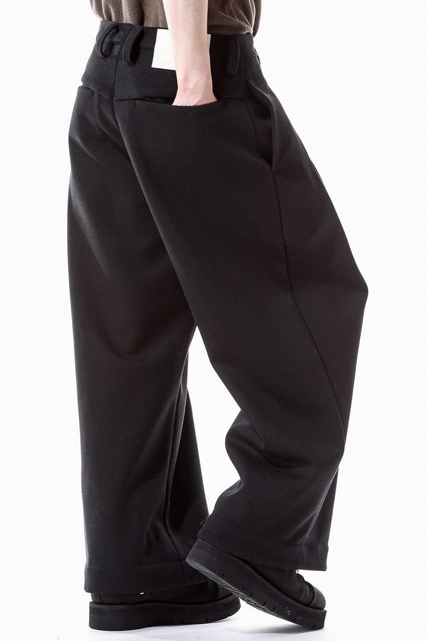 A.F ARTEFACT TUCK WIDE TROUSERS / KNITTED WOOLY TWILL (BLACK)