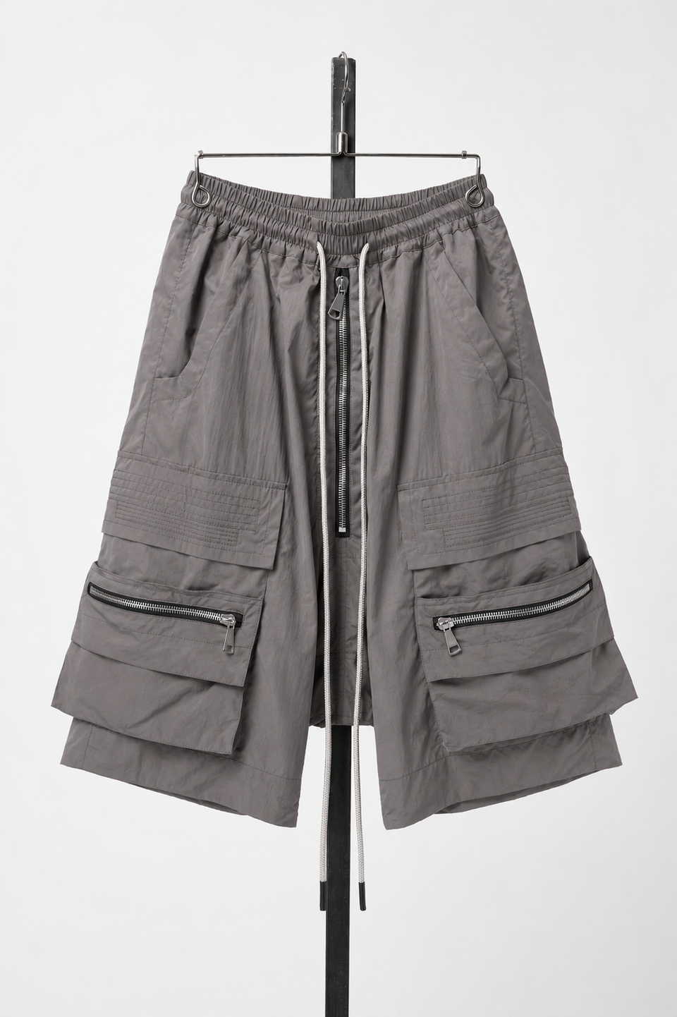 Load image into Gallery viewer, 【SAMPLE】A.F ARTEFACT LOWCROTCH MILITARY WIDE SHORTS / TENCEL NYLON (GREY)