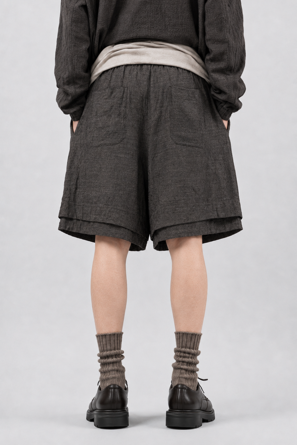 画像をギャラリービューアに読み込む, KLASICA "VENT" LAYERED WIDE SHORTS / ANCIENT COLORED LINEN CHAMBRAY (BROWN)