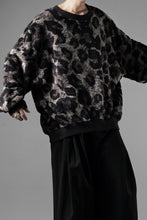 画像をギャラリービューアに読み込む, beauty : beast LARGE LEOPARD FLEECE PULLOVER (DARK LEOPARD)