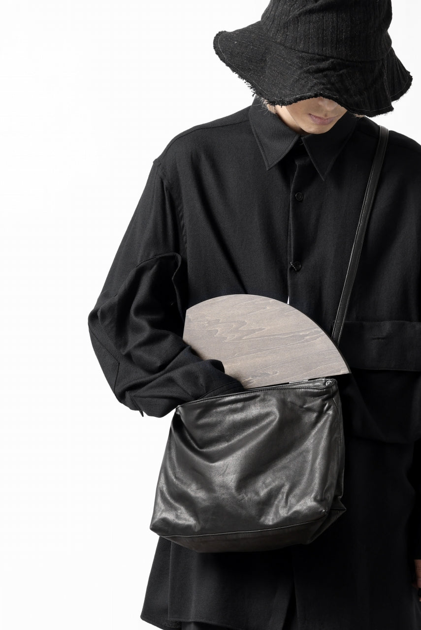 discord Yohji Yamamoto Namu Shoulder Bag / Soft Shrink Cow Leather + Wood (BLACK)