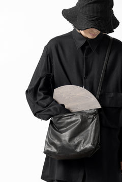 Load image into Gallery viewer, discord Yohji Yamamoto Namu Shoulder Bag / Soft Shrink Cow Leather + Wood (BLACK)