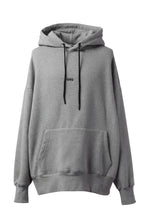 Load image into Gallery viewer, 【SAMPLE SALE】A.F ARTEFACT BOMBERHEAT® BACK LOGO HOODIE (LIGHT GREY)