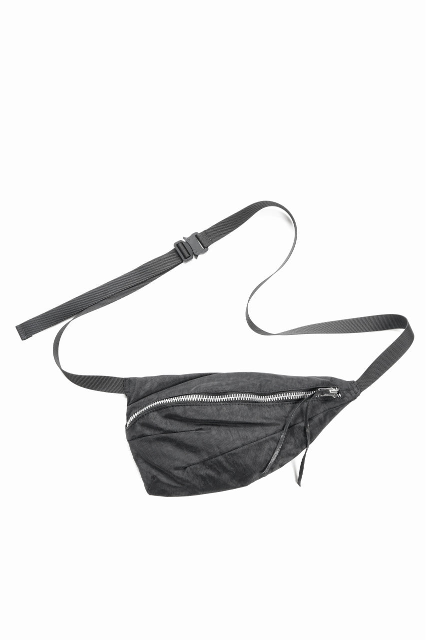Load image into Gallery viewer, werkschwarz FANNY WAIST BAG / ROUGH WASHED NYLON (BLACK)