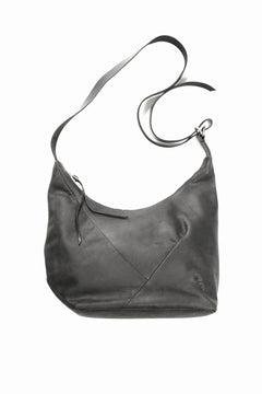 Load image into Gallery viewer, werkschwarz exclusive CROSS BAG 42w / PULL UP COW LEATHER (BLACK)