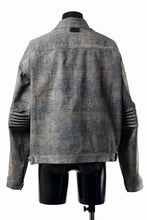 画像をギャラリービューアに読み込む, A.F ARTEFACT BLENDED SHADES DENIM PIN TUCK BLOUSON (STEEL BLUE)