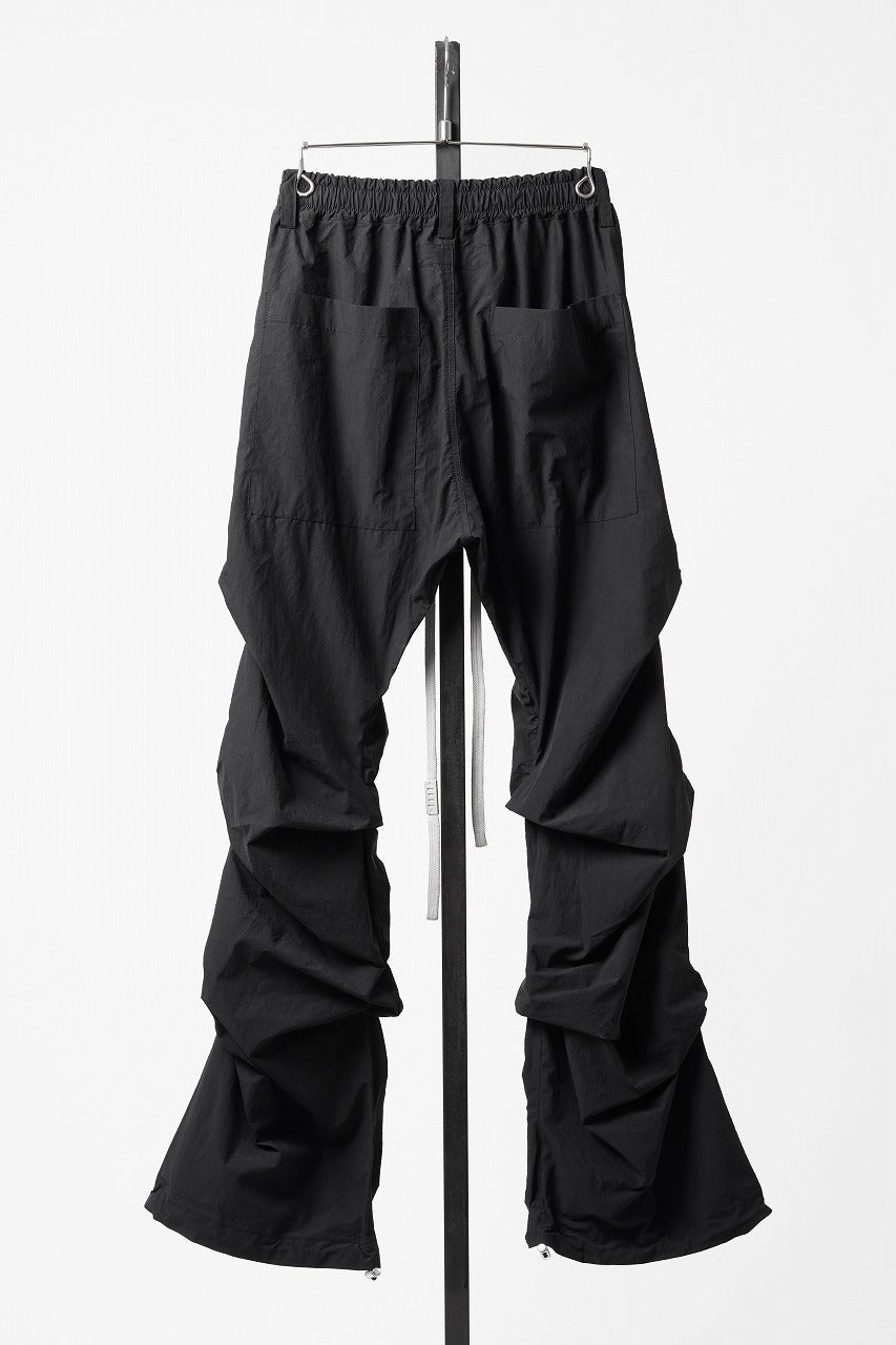 画像をギャラリービューアに読み込む, A.F ARTEFACT TUCK BAGGY PANTS / TYPEWRITER COTTON CLOTH (BLACK)