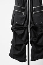 画像をギャラリービューアに読み込む, A.F ARTEFACT CARGO TUCK WIDE PANTS / TYPEWRITER COTTON CLOTH (BLACK)