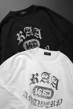 Load image into Gallery viewer, TARO HORIUCHI / th products Damaged College Sweatshirt (white)