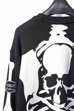 Load image into Gallery viewer, MASTERMIND WORLD x VANSON CREWNECK SWEATSHIRT REGULAR-FIT (BLACK)