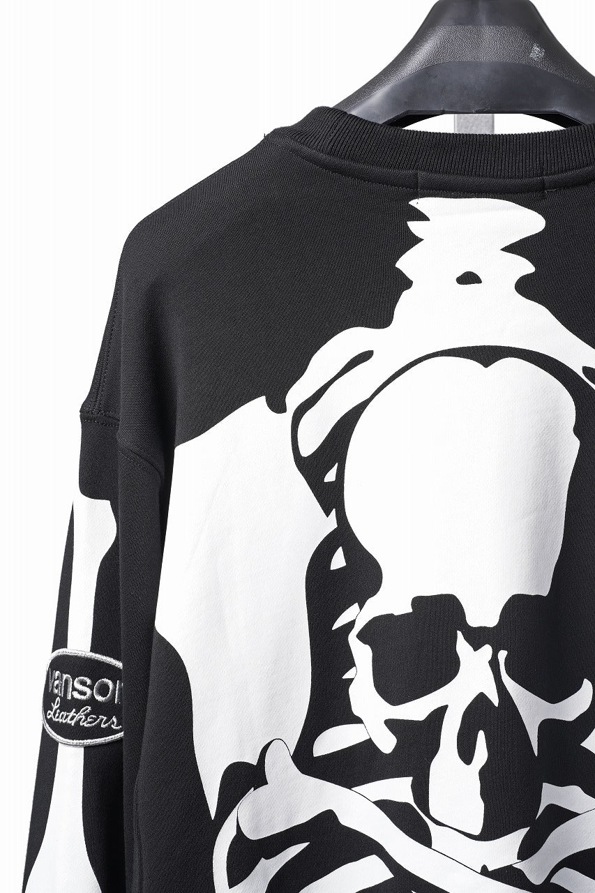 Load image into Gallery viewer, MASTERMIND WORLD x VANSON CREWNECK SWEATSHIRT REGULAR-FIT (BLACK)