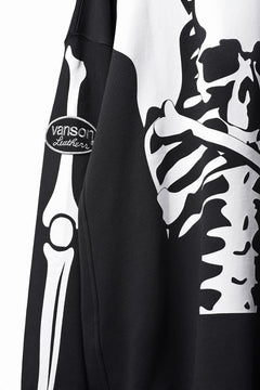 Load image into Gallery viewer, MASTERMIND WORLD x VANSON CREWNECK SWEATSHIRT BOXY-FIT (BLACK)