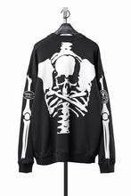 Load image into Gallery viewer, MASTERMIND WORLD x VANSON CREWNECK SWEATSHIRT BOXY-FIT (BLACK)