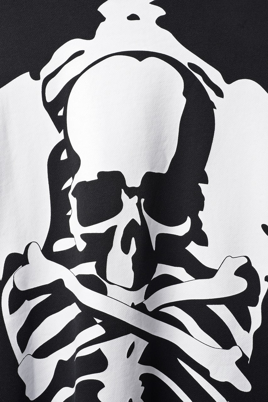Load image into Gallery viewer, MASTERMIND WORLD x VANSON CREWNECK SWEATSHIRT BOXY-FIT (BLACK)