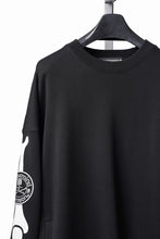 Load image into Gallery viewer, MASTERMIND WORLD x VANSON CREWNECK SWEATSHIRT BOXY-FIT (BLACK)