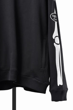 Load image into Gallery viewer, MASTERMIND WORLD x VANSON CREWNECK SWEATSHIRT BOXY-FIT (BLACK)