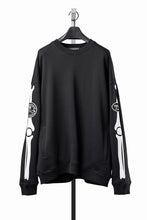 Load image into Gallery viewer, MASTERMIND WORLD x VANSON CREWNECK SWEATSHIRT BOXY-FIT (BLACK)