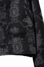 Load image into Gallery viewer, Professor.E E'ACQUARD CROPPED JACKET 2.0 (E TEXTURED JACQUARD)