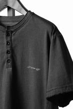 画像をギャラリービューアに読み込む, Professor.E HENLEY S/S TEE (COLD DYED GREY)