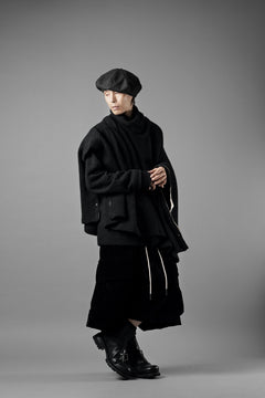 Load image into Gallery viewer, KLASICA WEARABLE BIG STOLE PONCHO / SHETLAND WOOL AMUNZEN (CARBON)