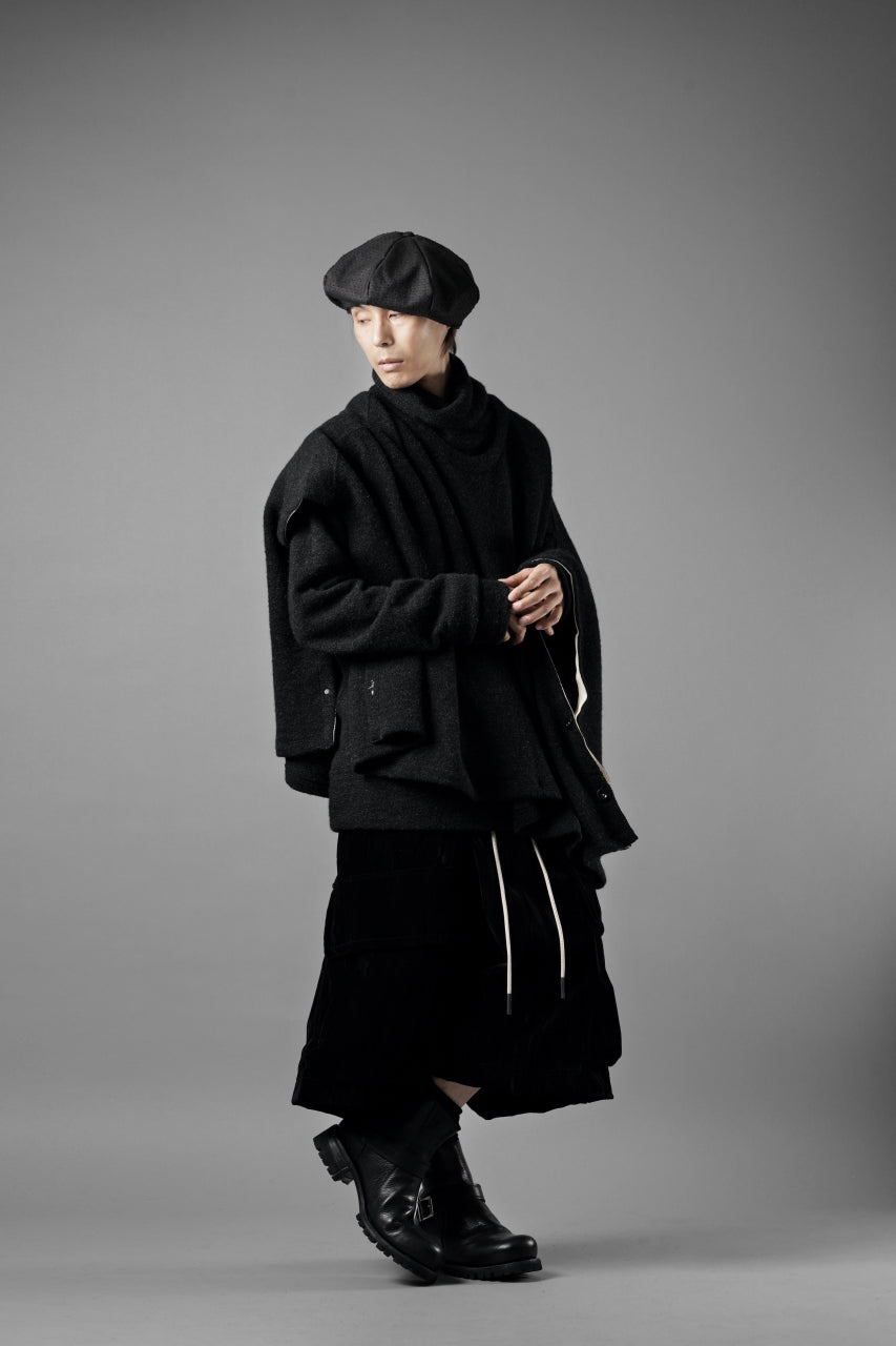 Load image into Gallery viewer, KLASICA WEARABLE BIG STOLE PONCHO / SHETLAND WOOL AMUNZEN (CARBON)