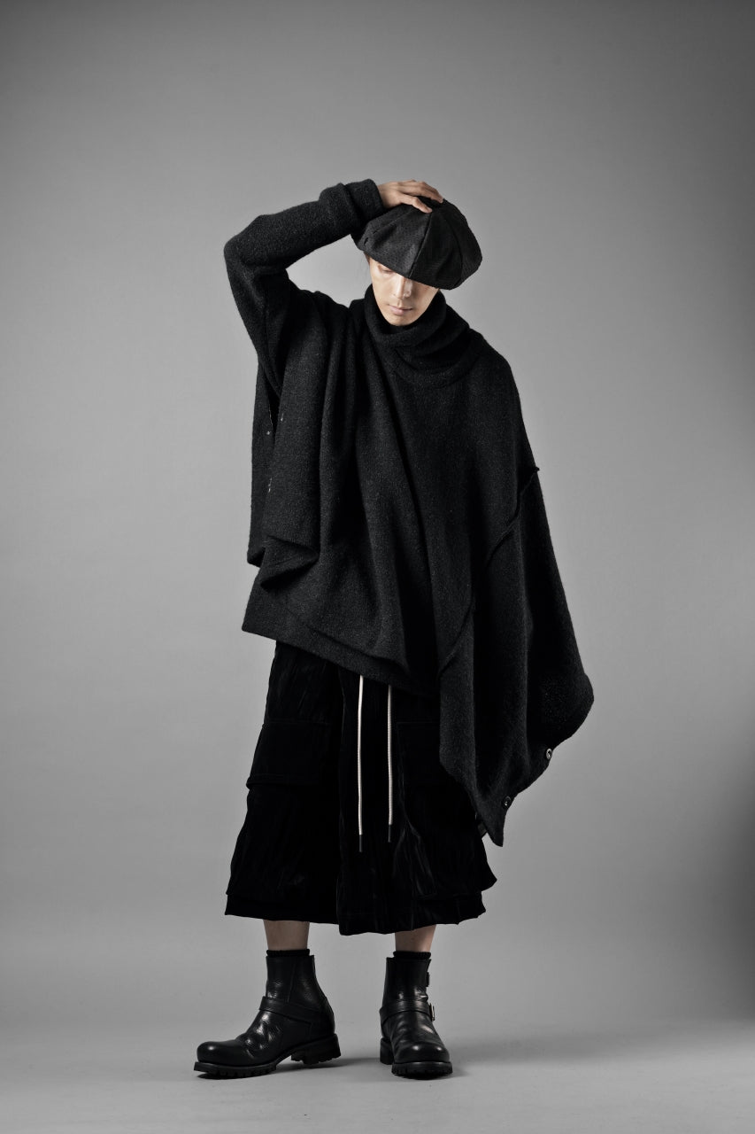 KLASICA WEARABLE BIG STOLE PONCHO / SHETLAND WOOL AMUNZEN (CARBON)