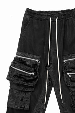 画像をギャラリービューアに読み込む, A.F ARTEFACT CARGO WIDE PANTS / SYNTHETIC LEATHER + VELOUR (BLACK)