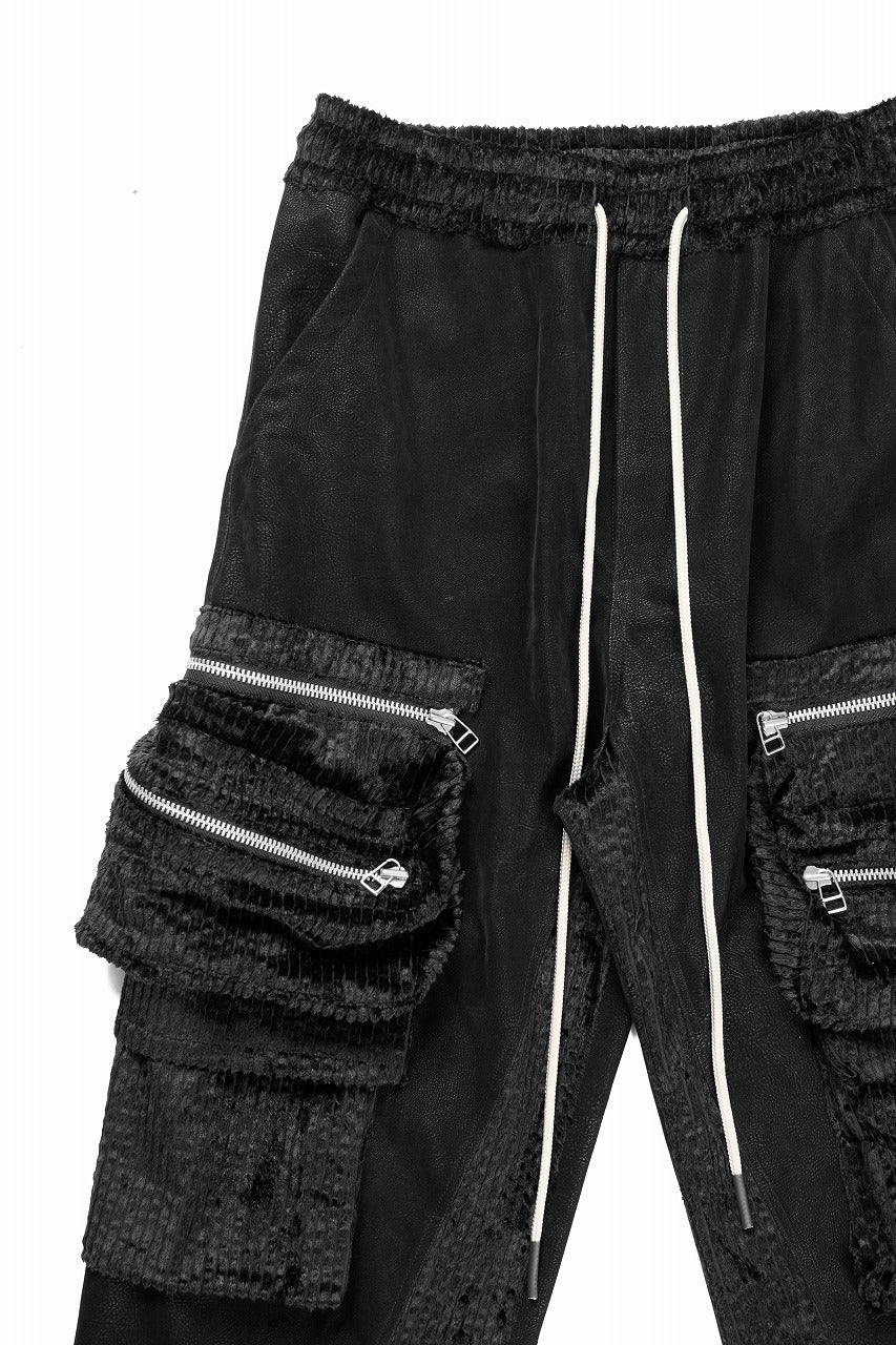 画像をギャラリービューアに読み込む, A.F ARTEFACT CARGO WIDE PANTS / SYNTHETIC LEATHER + VELOUR (BLACK)