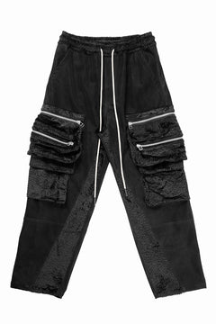 画像をギャラリービューアに読み込む, A.F ARTEFACT CARGO WIDE PANTS / SYNTHETIC LEATHER + VELOUR (BLACK)