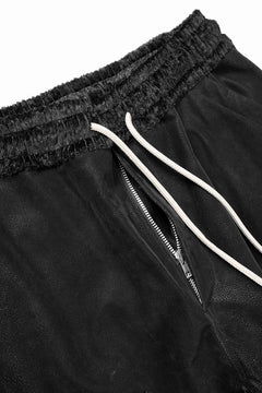 画像をギャラリービューアに読み込む, A.F ARTEFACT CARGO WIDE PANTS / SYNTHETIC LEATHER + VELOUR (BLACK)
