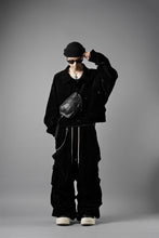 画像をギャラリービューアに読み込む, A.F ARTEFACT BIG POCKET SHORT BLOUSON / WASHER VELOR (BLACK)