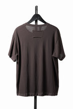 画像をギャラリービューアに読み込む, KLASICA "DEGREE 10" TORSION SEAM REGULAR FIT TEE / HIGH TWISTED COTTON DRY JERSEY (BROWN)