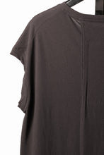 画像をギャラリービューアに読み込む, KLASICA "LUNG v.7" FLAP BACK SLEEVE LESS / HIGH TWISTED COTTON DRY JERSEY (BROWN)