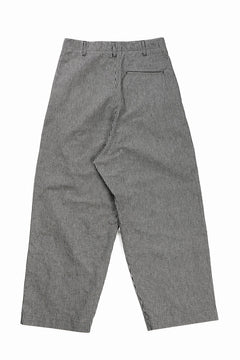 Load image into Gallery viewer, N/07 2 TUCKS WIDE TAPERED TROUSERS / SELVEDGE HICKORY STRIPES DENIM (ONE WASHED) (BLACK x WHITE)