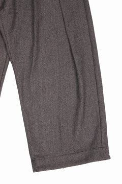 画像をギャラリービューアに読み込む, A.F ARTEFACT TUCK WIDE TROUSERS / HERRING BONE WOOL (BROWN)