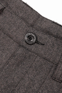 画像をギャラリービューアに読み込む, A.F ARTEFACT TUCK WIDE TROUSERS / HERRING BONE WOOL (BROWN)