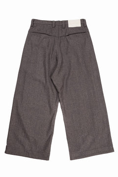 画像をギャラリービューアに読み込む, A.F ARTEFACT TUCK WIDE TROUSERS / HERRING BONE WOOL (BROWN)