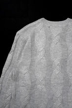 Load image into Gallery viewer, A.F ARTEFACT CABLE KNIT PULLOVER / REGULAR FIT (LIGHT GREY)