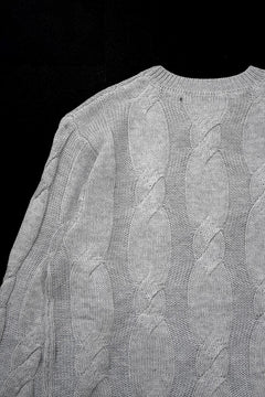 Load image into Gallery viewer, A.F ARTEFACT CABLE KNIT PULLOVER / REGULAR FIT (LIGHT GREY)