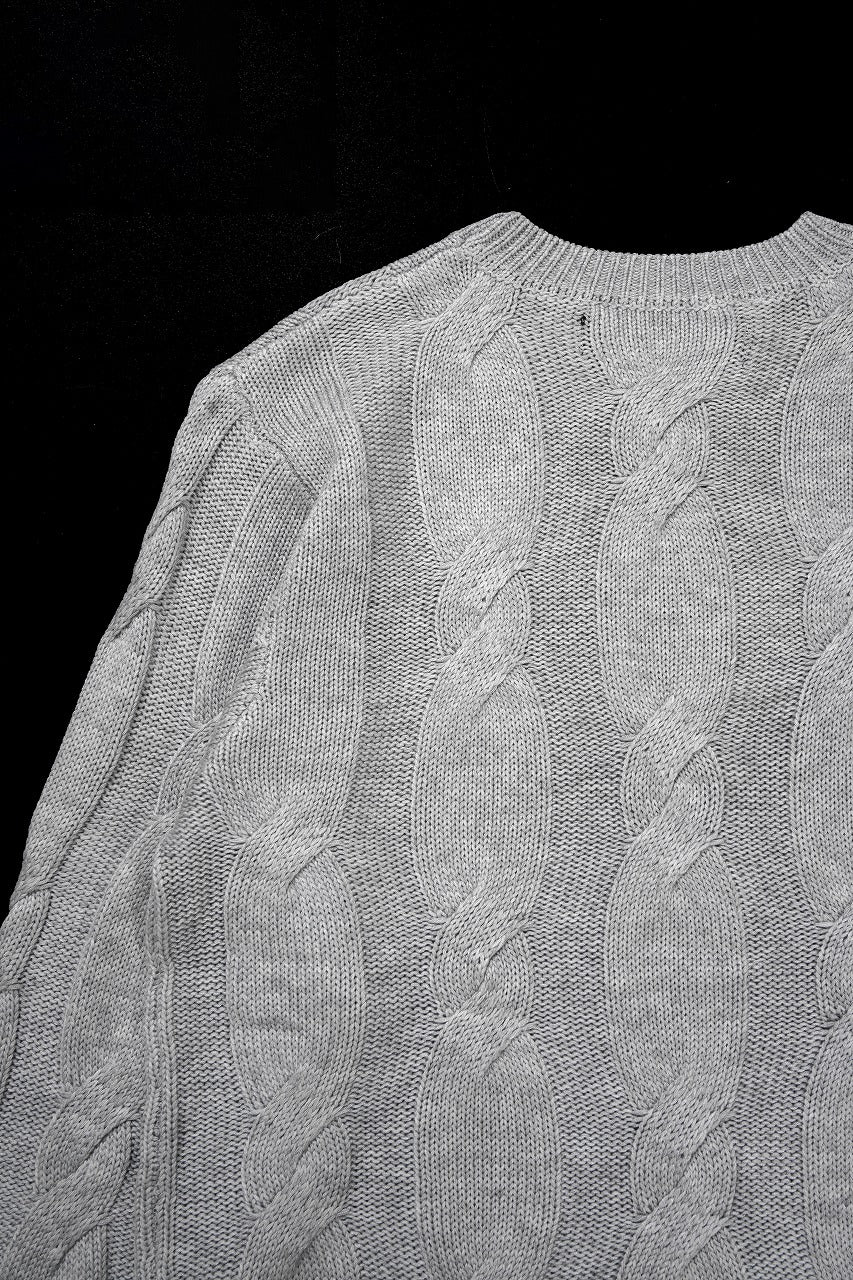 Load image into Gallery viewer, A.F ARTEFACT CABLE KNIT PULLOVER / REGULAR FIT (LIGHT GREY)