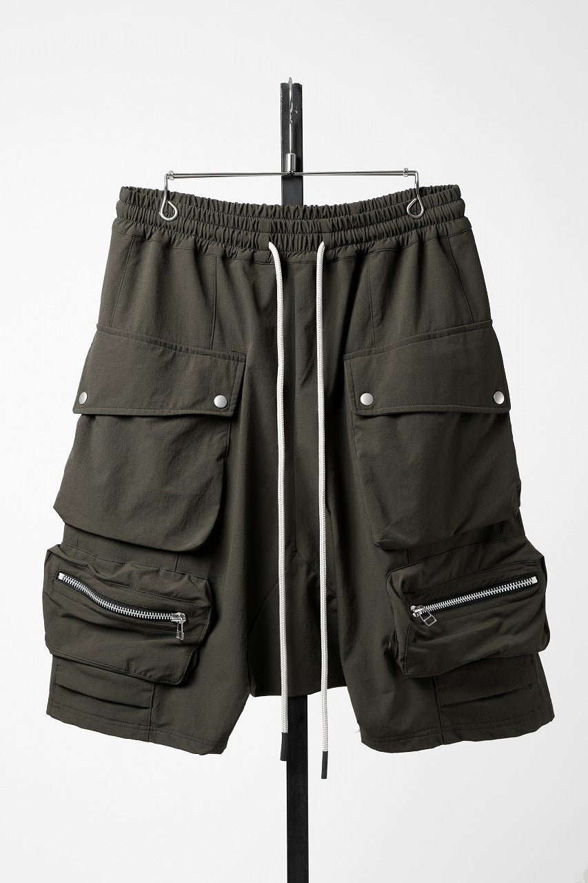 Load image into Gallery viewer, 【SAMPLE】A.F ARTEFACT MILITARY SHORTS / TECH-SMOOTH (KHAKI)