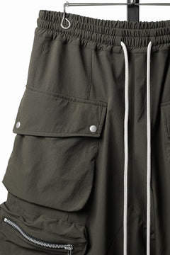Load image into Gallery viewer, 【SAMPLE】A.F ARTEFACT MILITARY SHORTS / TECH-SMOOTH (KHAKI)