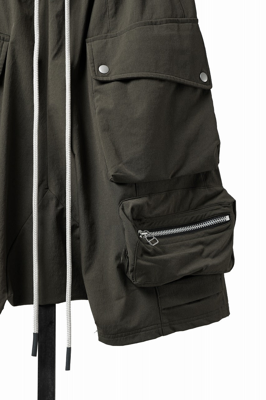 Load image into Gallery viewer, 【SAMPLE】A.F ARTEFACT MILITARY SHORTS / TECH-SMOOTH (KHAKI)