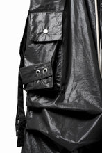 画像をギャラリービューアに読み込む, 【SAMPLE SALE】A.F ARTEFACT COATING CARGO  WIDE PANTS (BLACK)