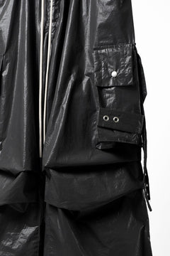 画像をギャラリービューアに読み込む, 【SAMPLE SALE】A.F ARTEFACT COATING CARGO  WIDE PANTS (BLACK)
