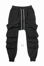 Load image into Gallery viewer, A.F ARTEFACT BELT CARGO SARROUEL JOGGER / BOMBER HEAT® (BLACK)